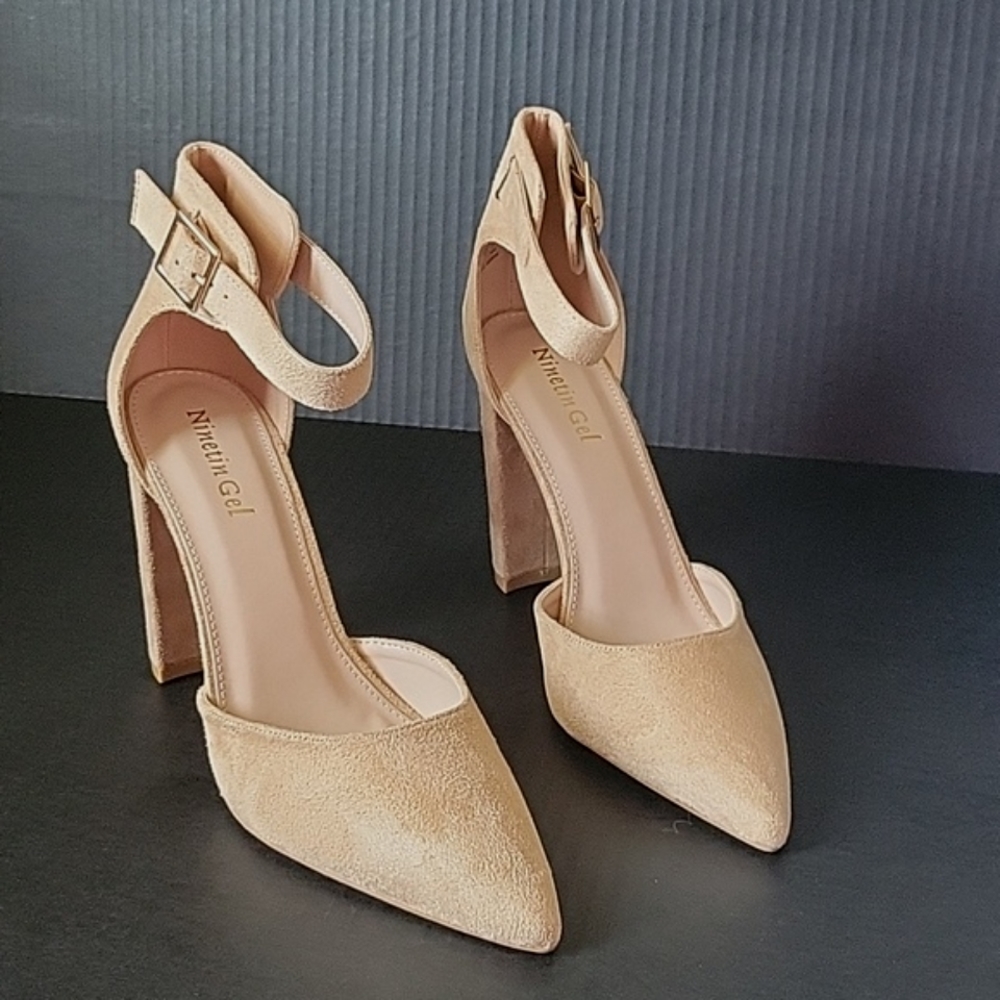 NinetinGel High Heels. Chunky Heel Pointed Closed Toe Pump Shoes